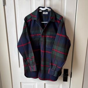 L.L. Bean Men's‎ Casual Plaid Shirt - Red, Green, and Navy 100% Cotton Chamois